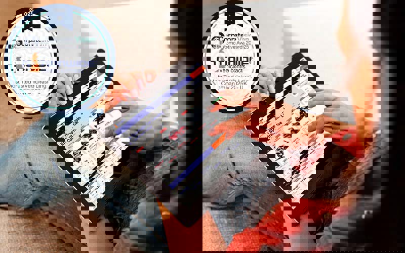 woman scrolling website on ipad