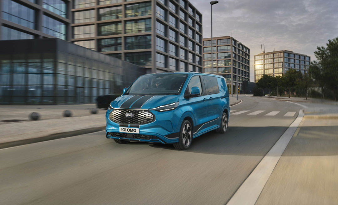 Ford E-Transit Custom Double Cab lease van exterior