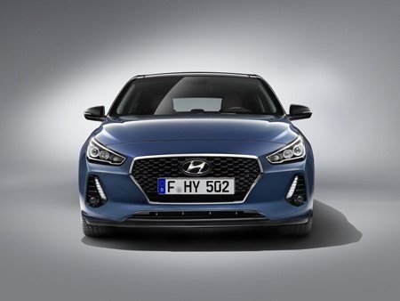 The new Hyundai i30 front view