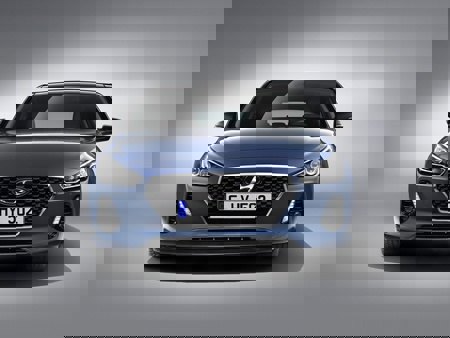 The new Hyundai i30 front view