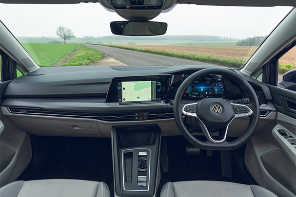 Volkswagen Golf Estate interior