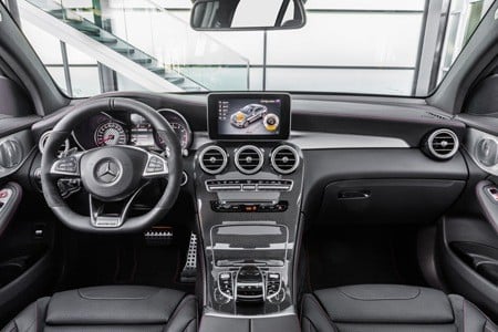 New Mercedes GLC 43 4MATIC Coupe dashboard