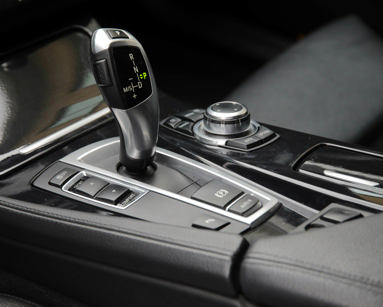 What is a Semi-Automatic Car Blog Image