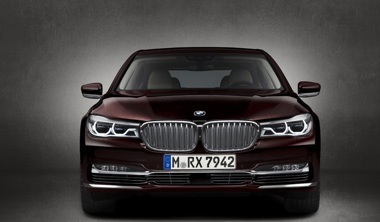 New Flagship Model for BMW 7 Series Launched