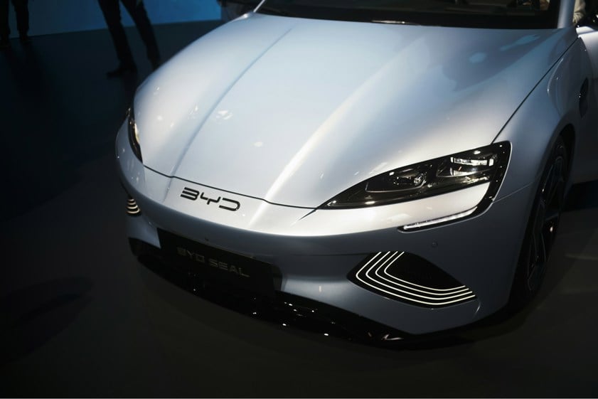 BYD car front end