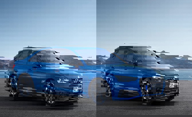 Audi A4 2019 Front Right