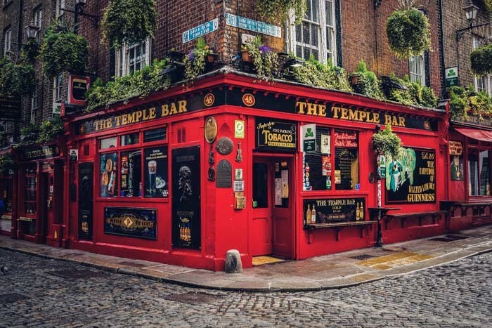 the temple bar in Dublin, Ireland