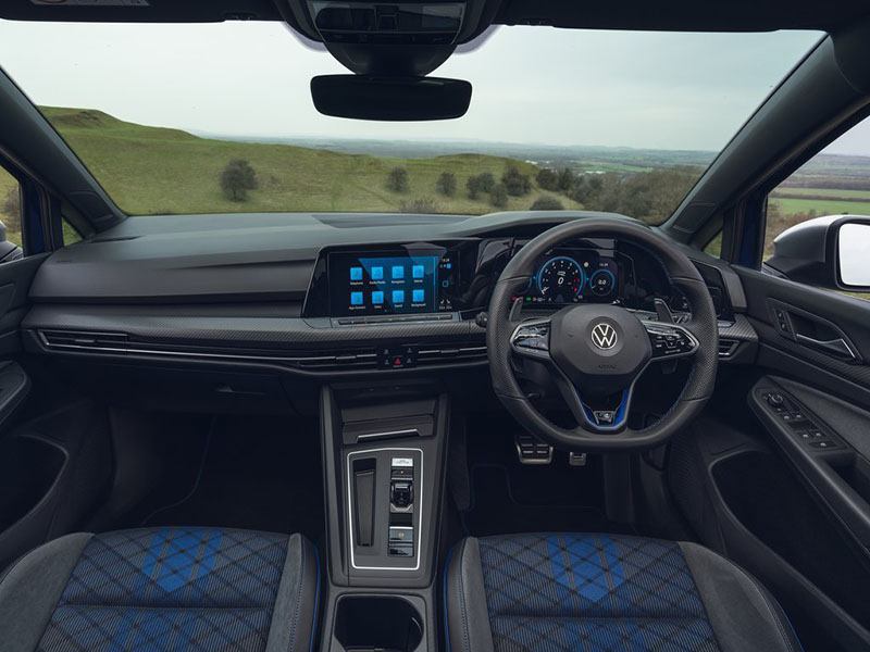 volkswagen-golf-interior